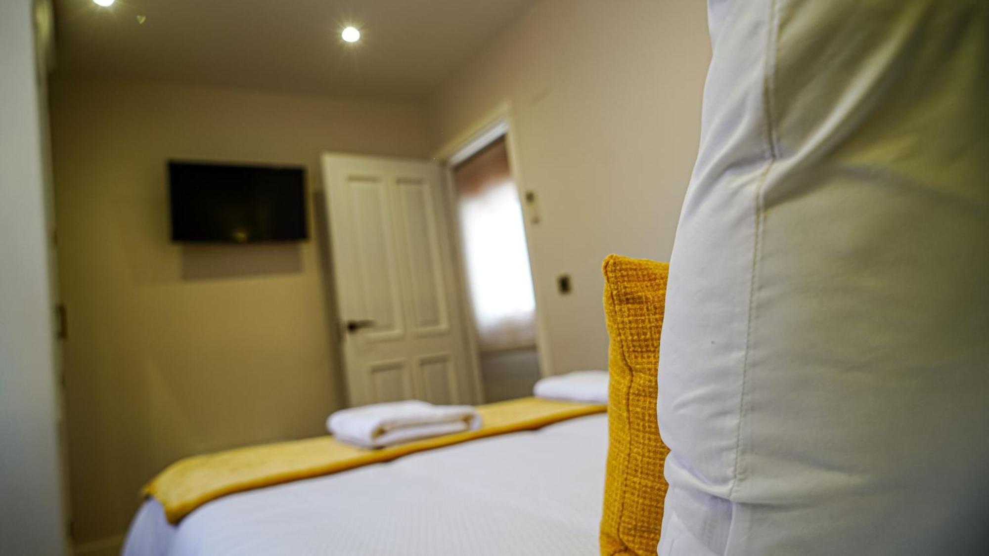 Apartamentos Puente Romano Suites メリダ エクステリア 写真