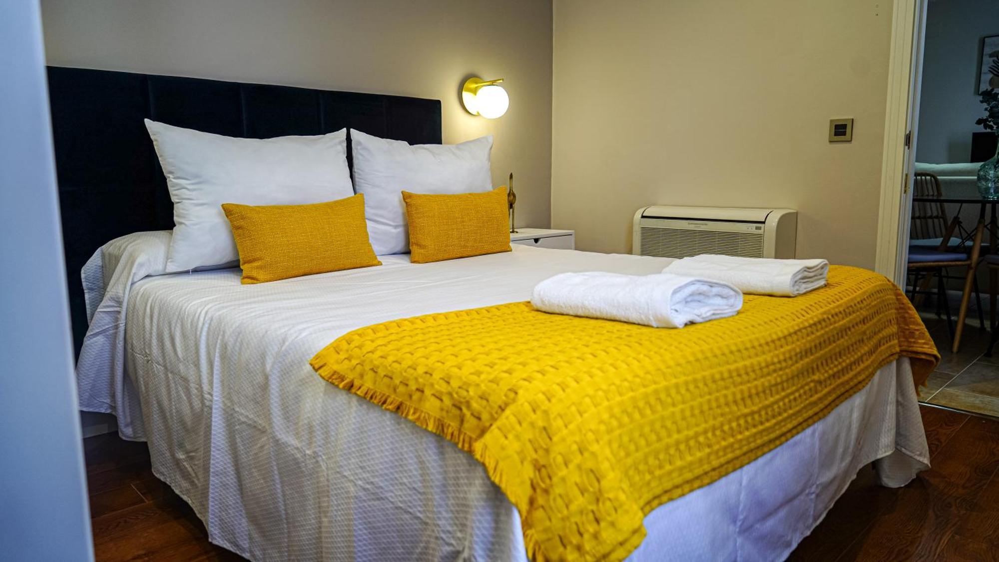 Apartamentos Puente Romano Suites メリダ エクステリア 写真