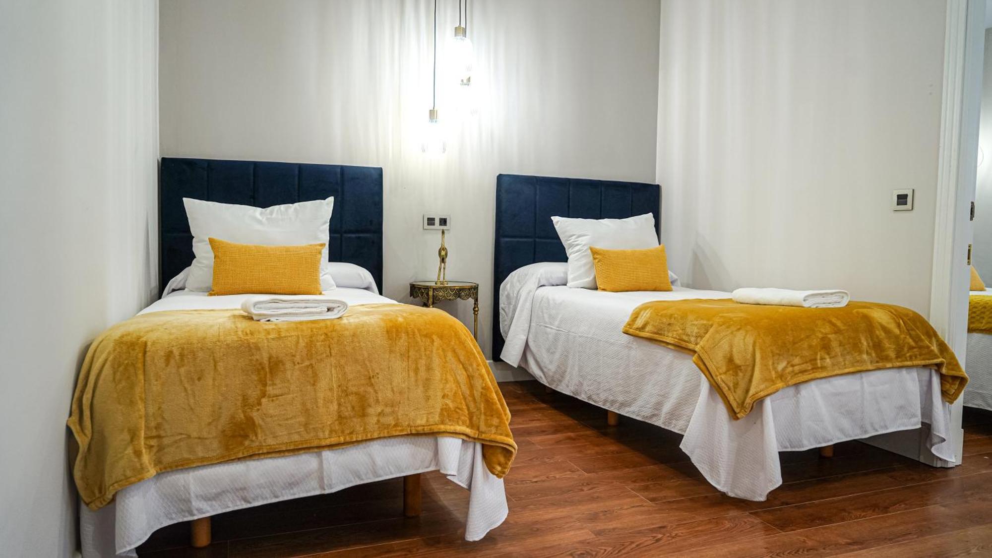 Apartamentos Puente Romano Suites メリダ エクステリア 写真