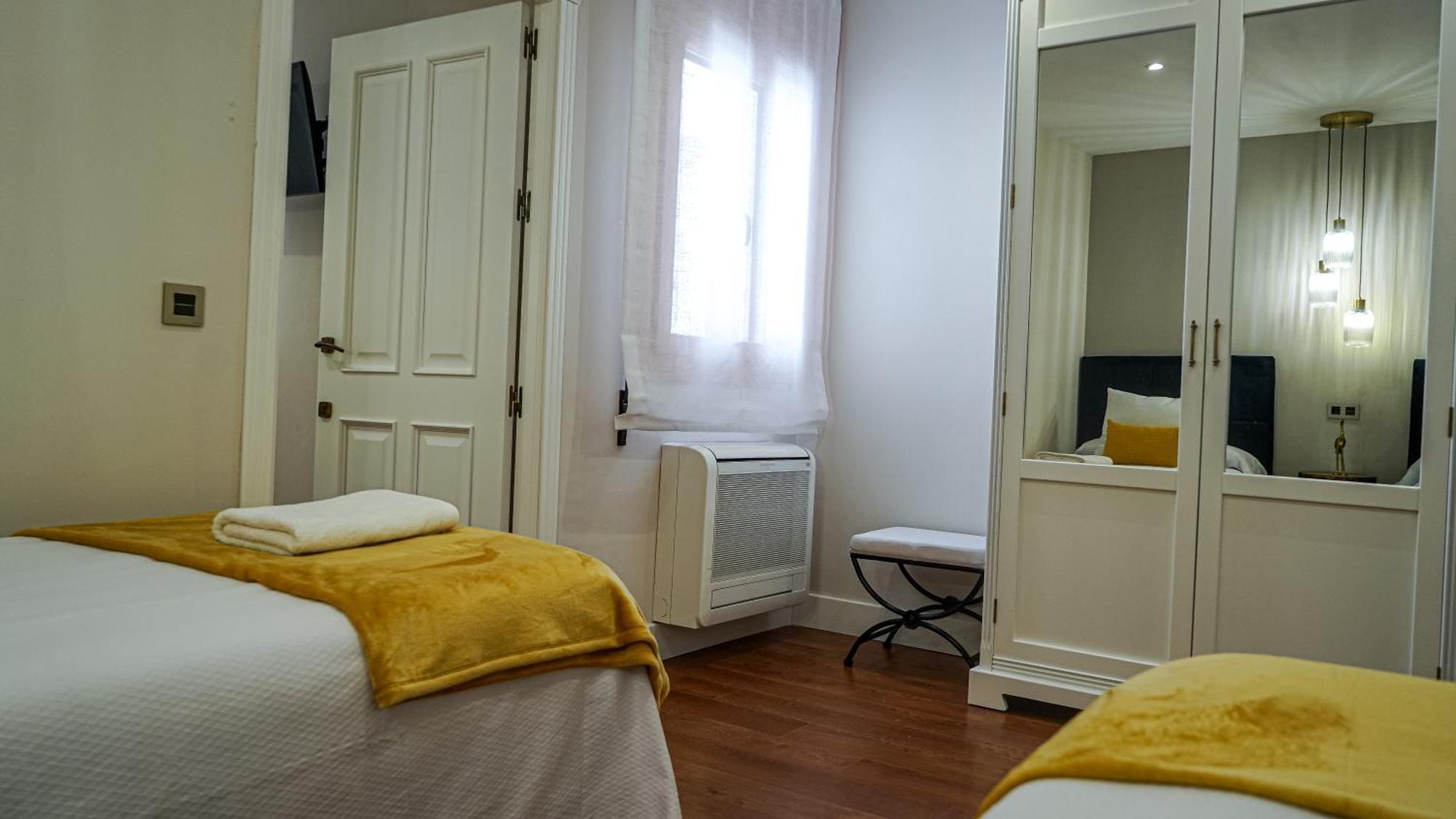 Apartamentos Puente Romano Suites メリダ エクステリア 写真