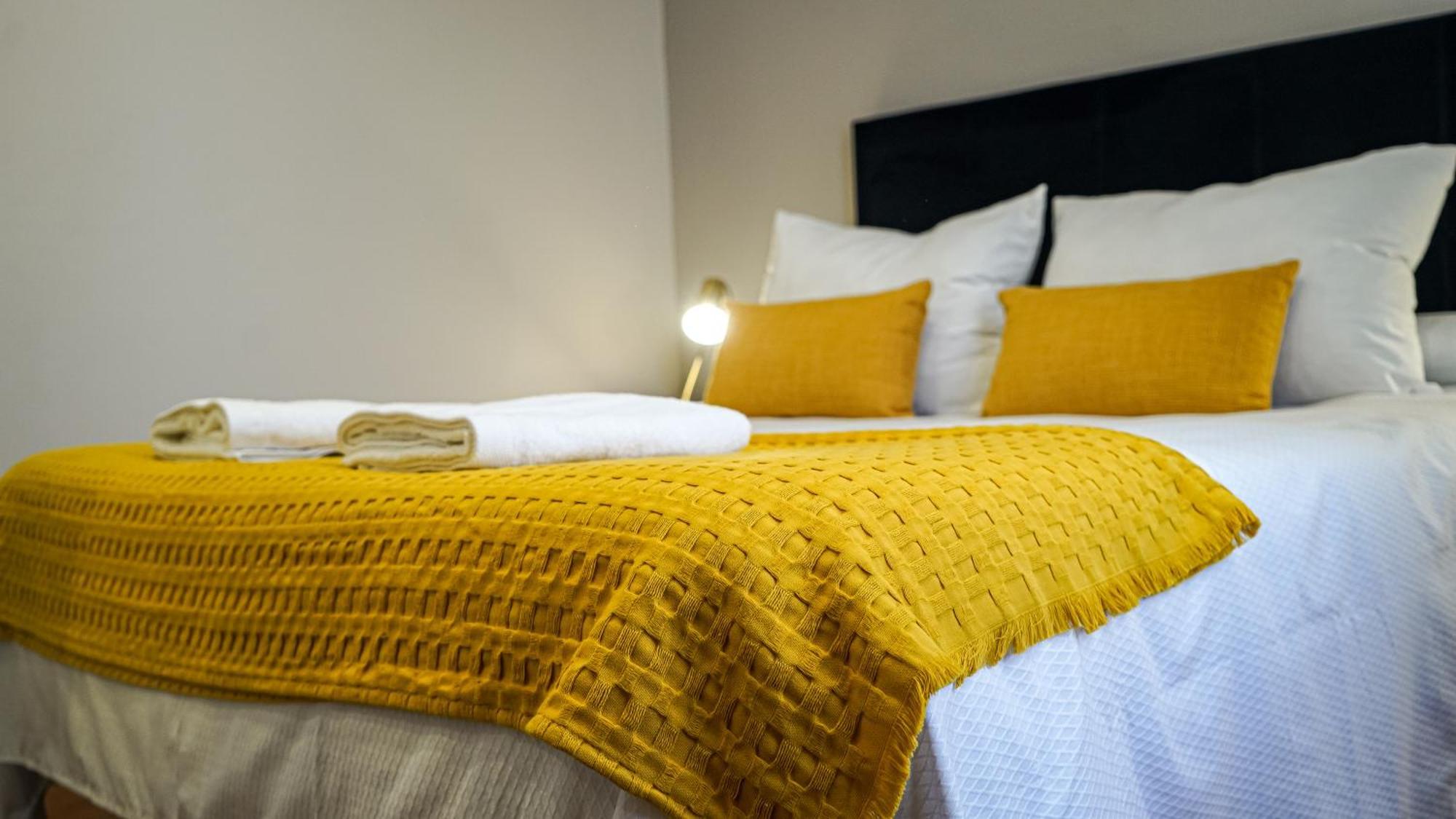 Apartamentos Puente Romano Suites メリダ エクステリア 写真